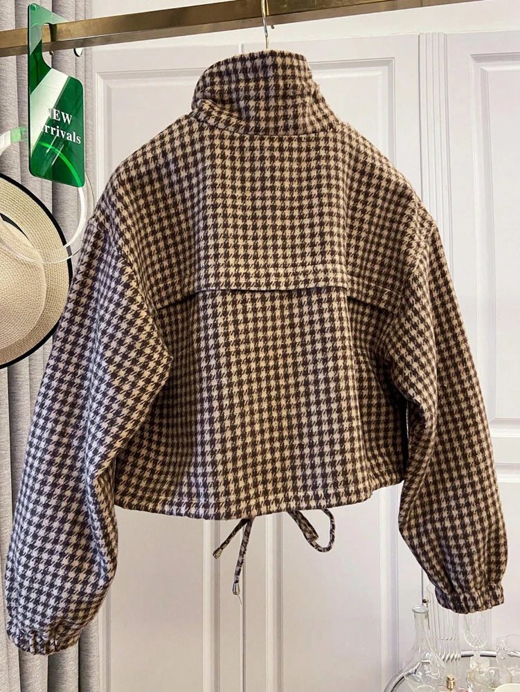 Veste Maëlys – Courte à Motif Pied-de-Poule
